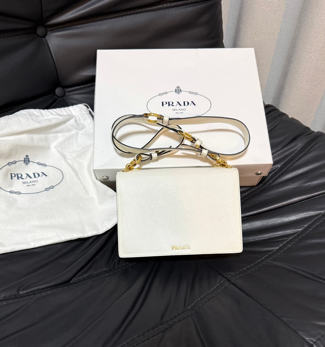 프라다 사피아노 플라워 코롤백 상품이미지2