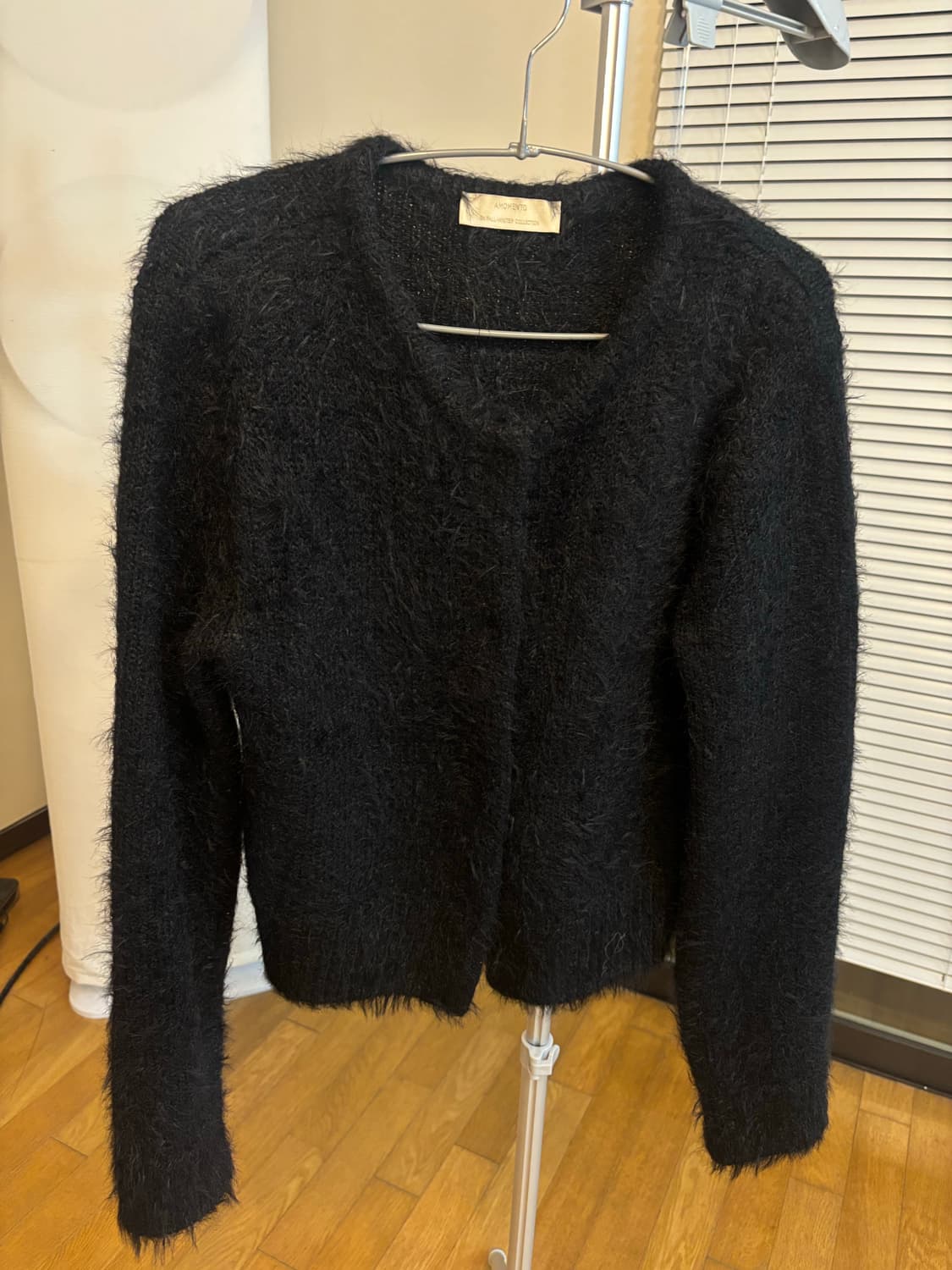 아모멘토 섀기 크롭 가디건 블랙 상품이미지7