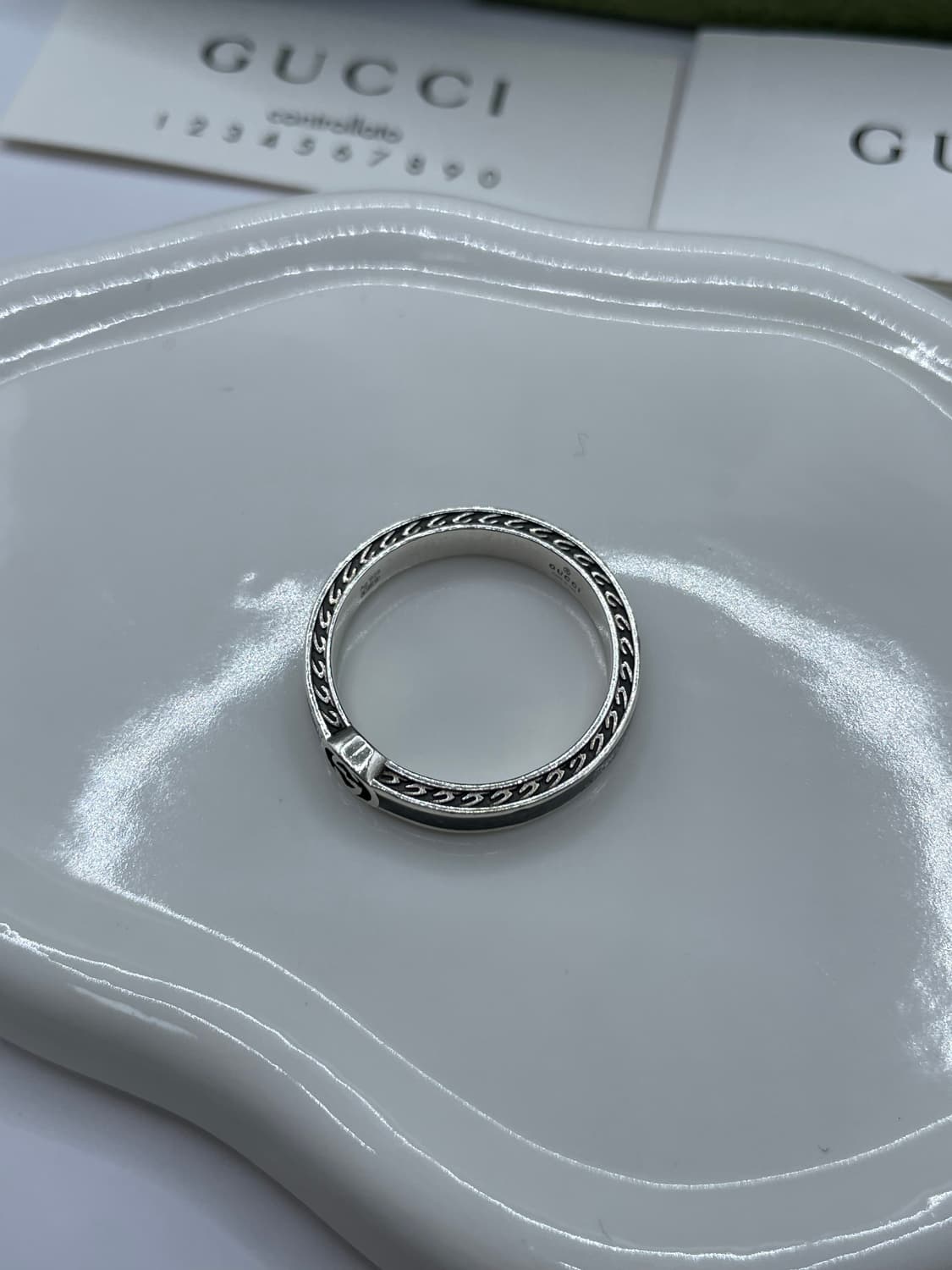 구찌 반지 20호 인터로킹 G 링 블랙 상품이미지6