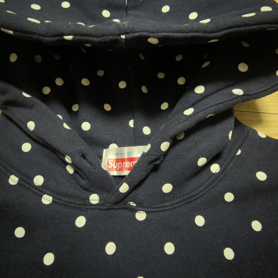 슈프림 X 꼼데가르송 도트 후드티 상품이미지4