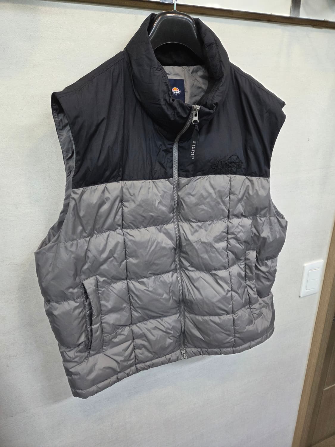 엘레쎄 로고 패딩조끼 그레이검 xl 상품이미지5