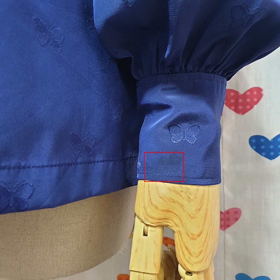 네이비 하나에모리 자수 나비 버터플라이 패턴 퍼프 벌룬 긴팔셔츠 블라우스 상품이미지4