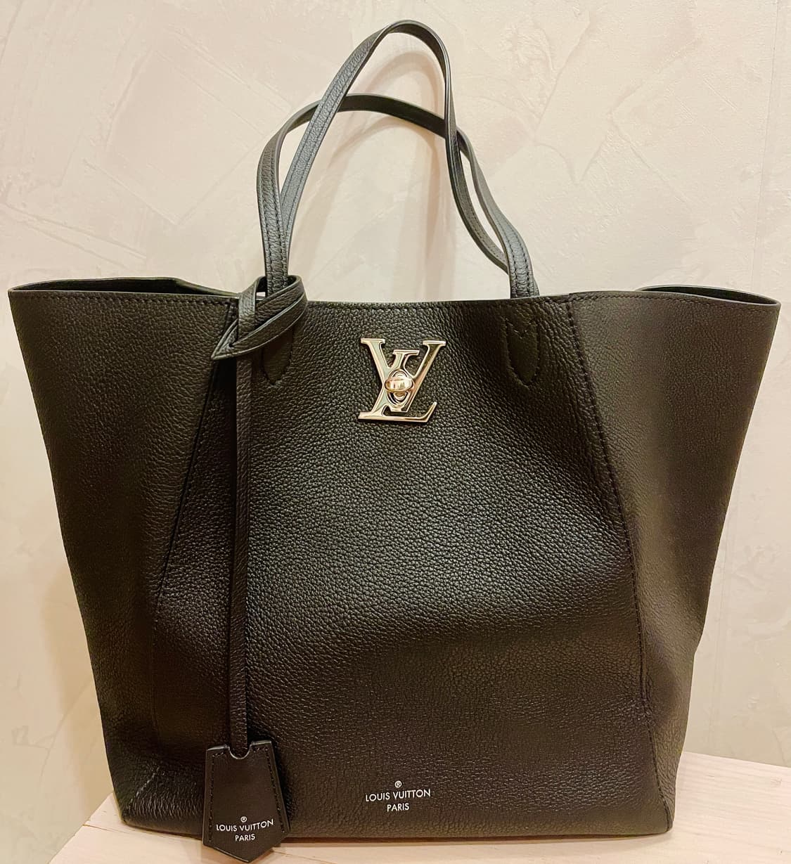 루이비통 락미 카바스 (Lockme Cabas)블랙쇼퍼백/새상품 상품이미지1