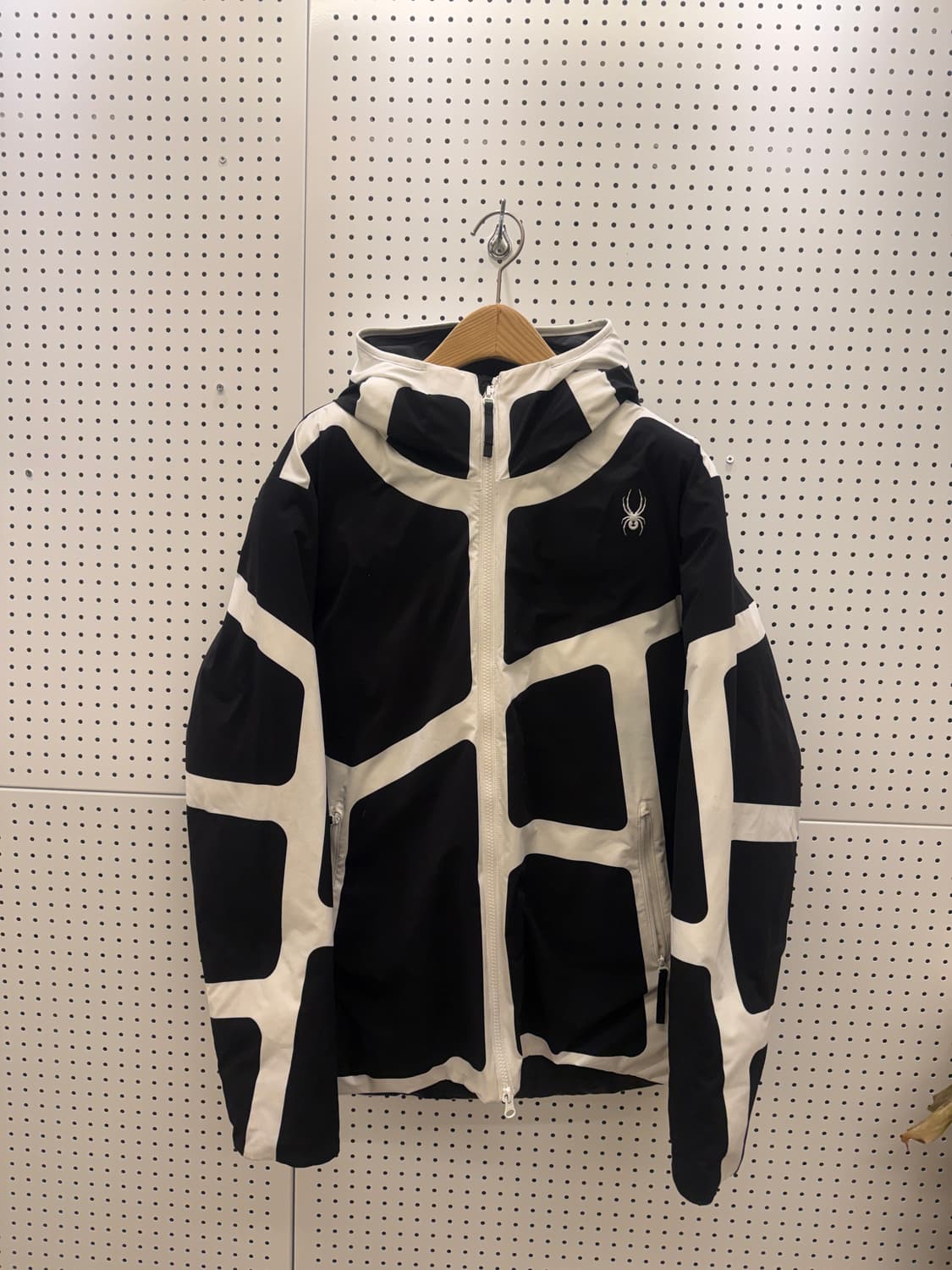 스파이더 블랙 화이트 그래픽 패딩 U216 상품이미지2