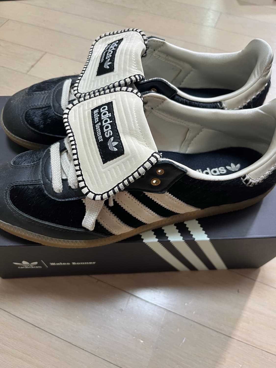 아디다스 웨일스보너 삼바 검흰 275 상품이미지2