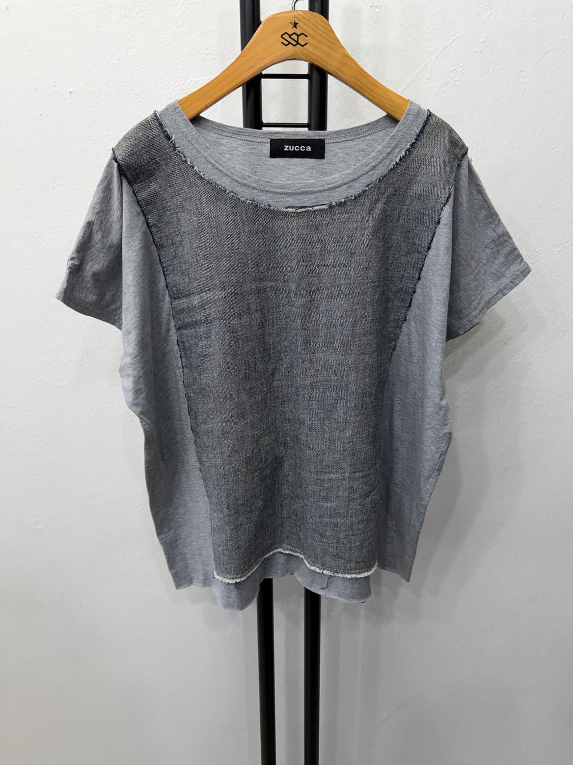 매장판정품) ZUCCA 주카 여성 오버핏 데님 패치 반팔티 4 상품이미지1