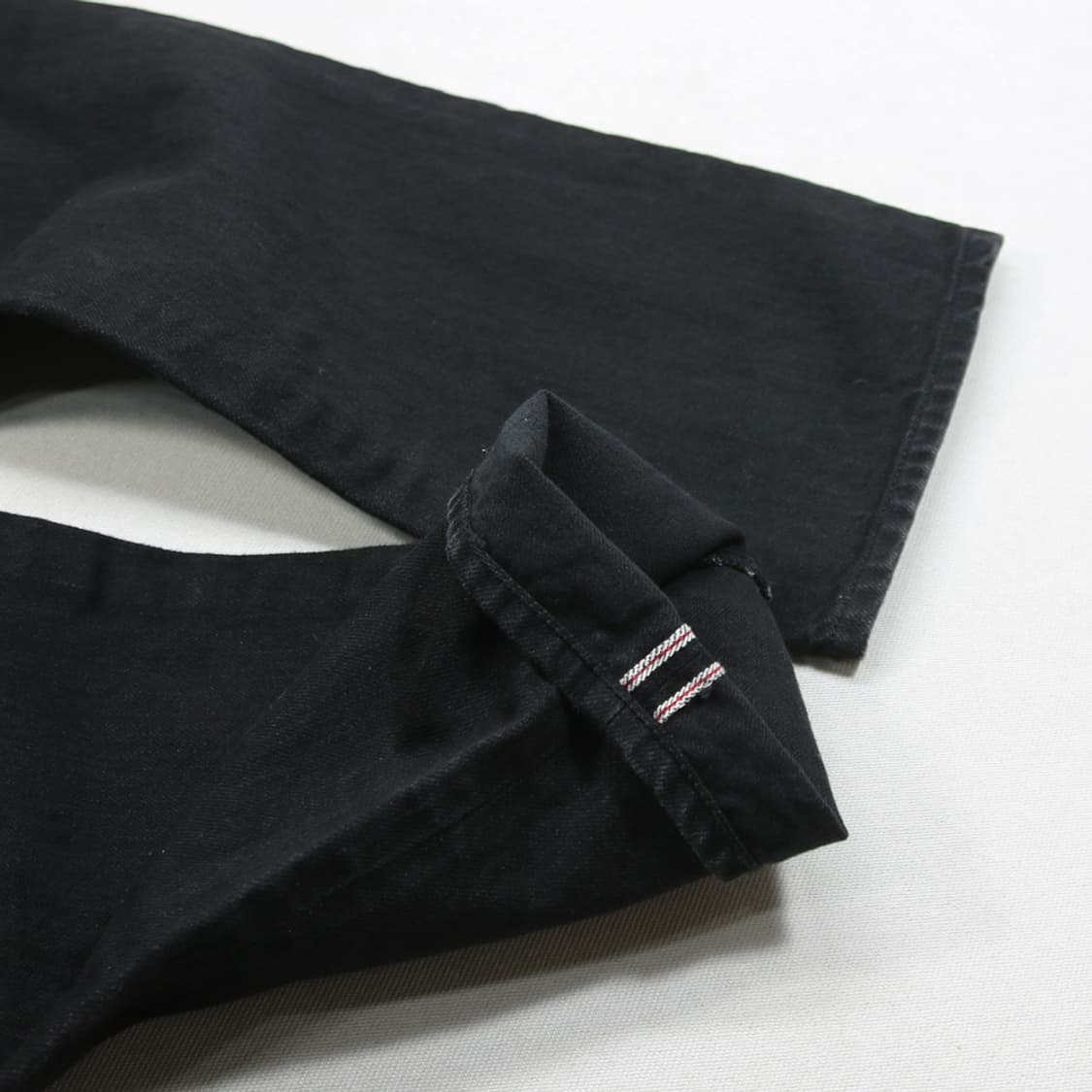 (착용컷) relume 셀비지 블랙 진 (여성용 31) 상품이미지8