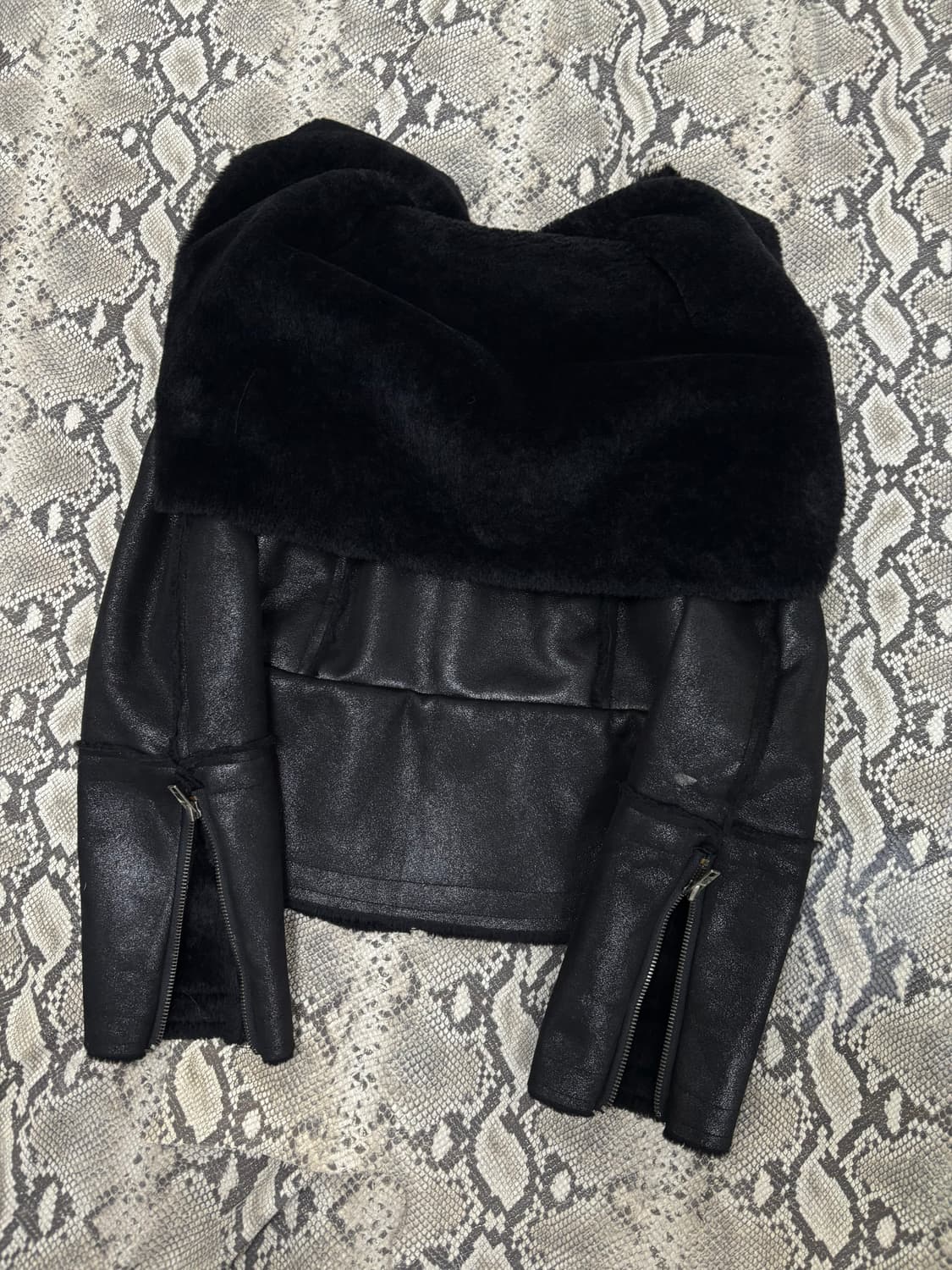 [🥷RARE🥷]Opium High-Neck Ekam LGB 상품이미지6