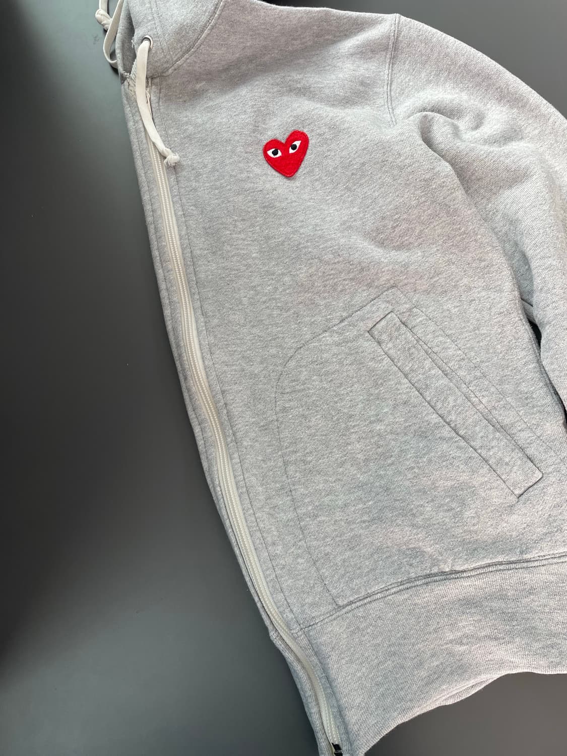 [S] 꼼데가르송 플레이 레드와펜 자수 후드집업 상품이미지8