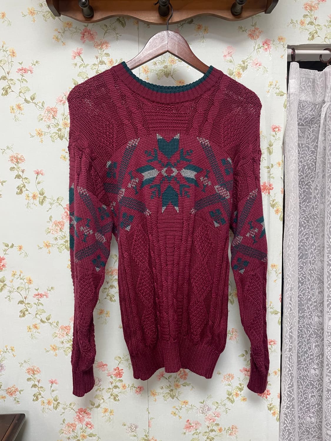 노르딕패턴 와인 니트 상품이미지1