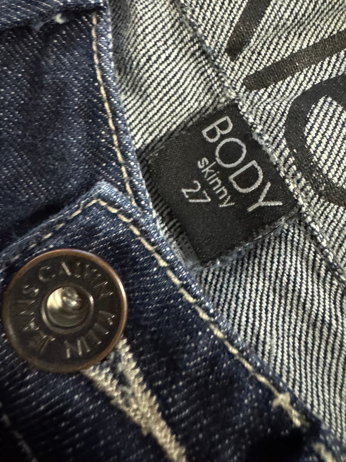 여성 캘빈클라인 진청 워싱 스키니 데님팬츠 30.7인치 상품이미지3