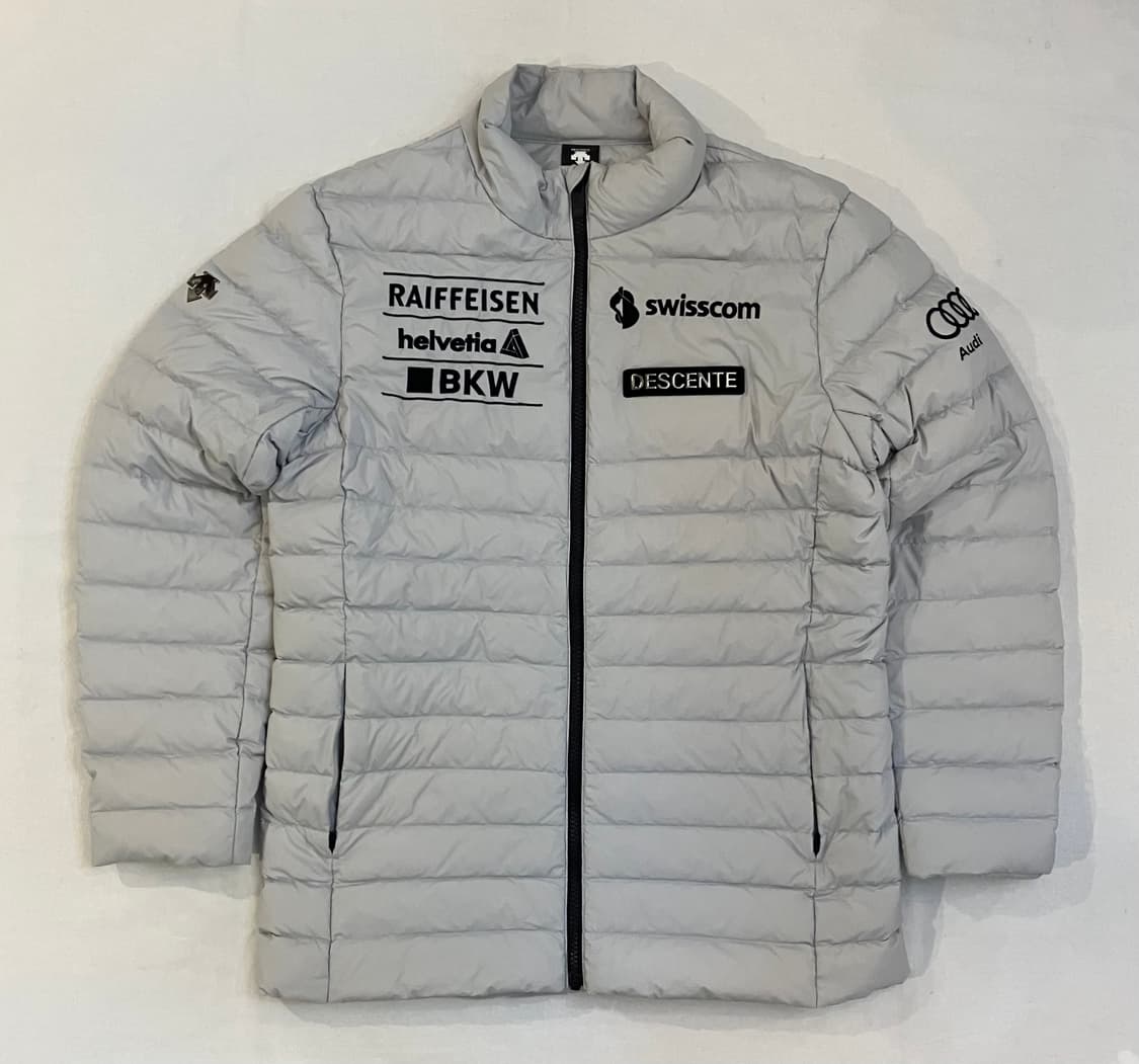 데상트 스위스 스키 구스다운 경량패딩 라이트 그레이 상품이미지1