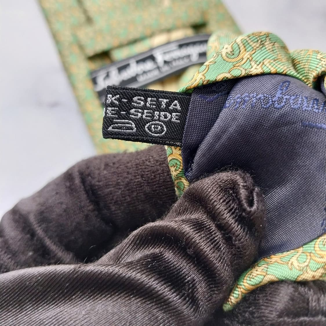 살바토레 페라가모 실크 용 모티브 넥타이 9.3cm A+등급 K1923 상품이미지9