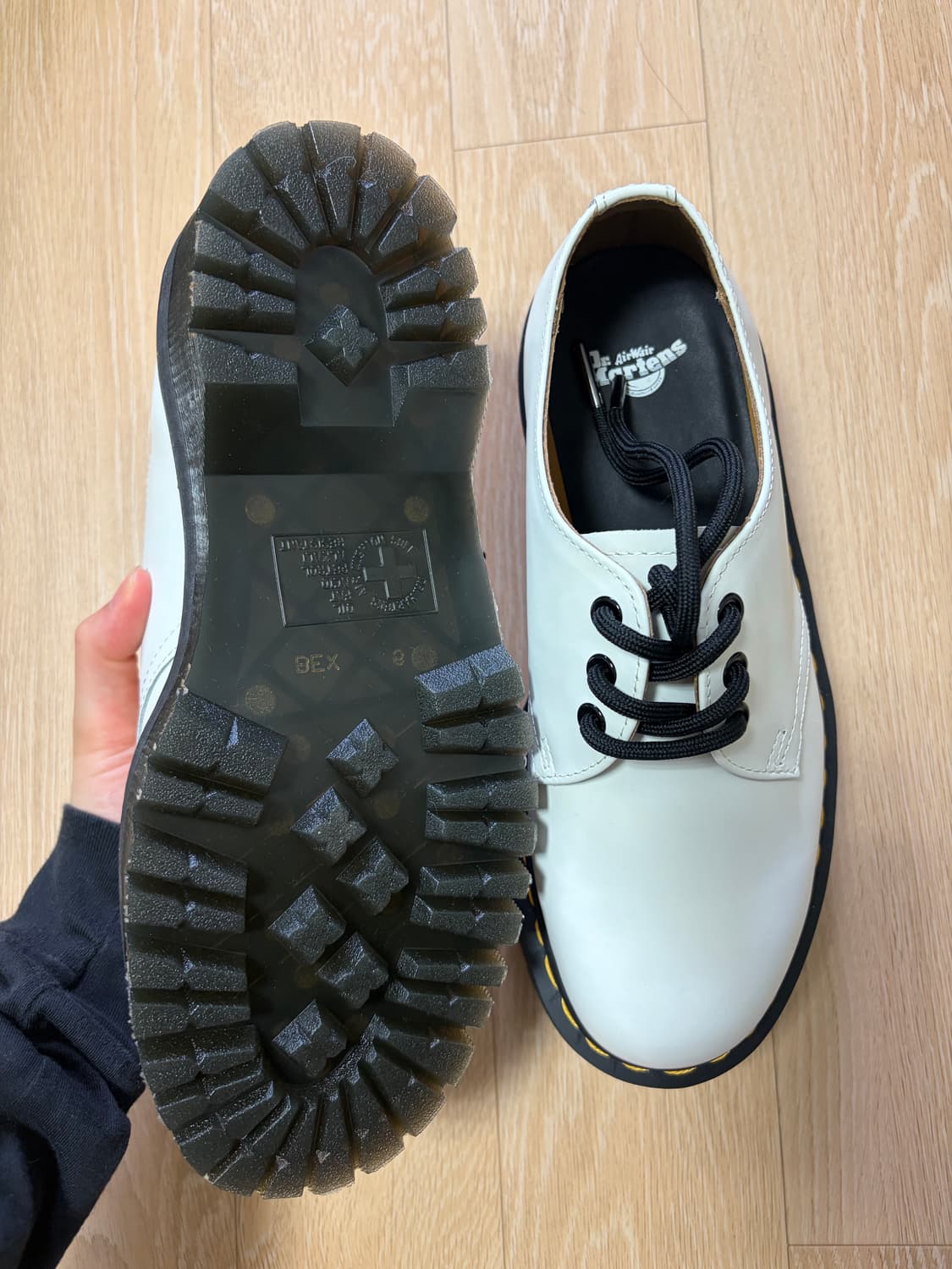 닥터마틴 1461 쿼드 스무스 레더 플랫폼 화이트(250) 상품이미지4