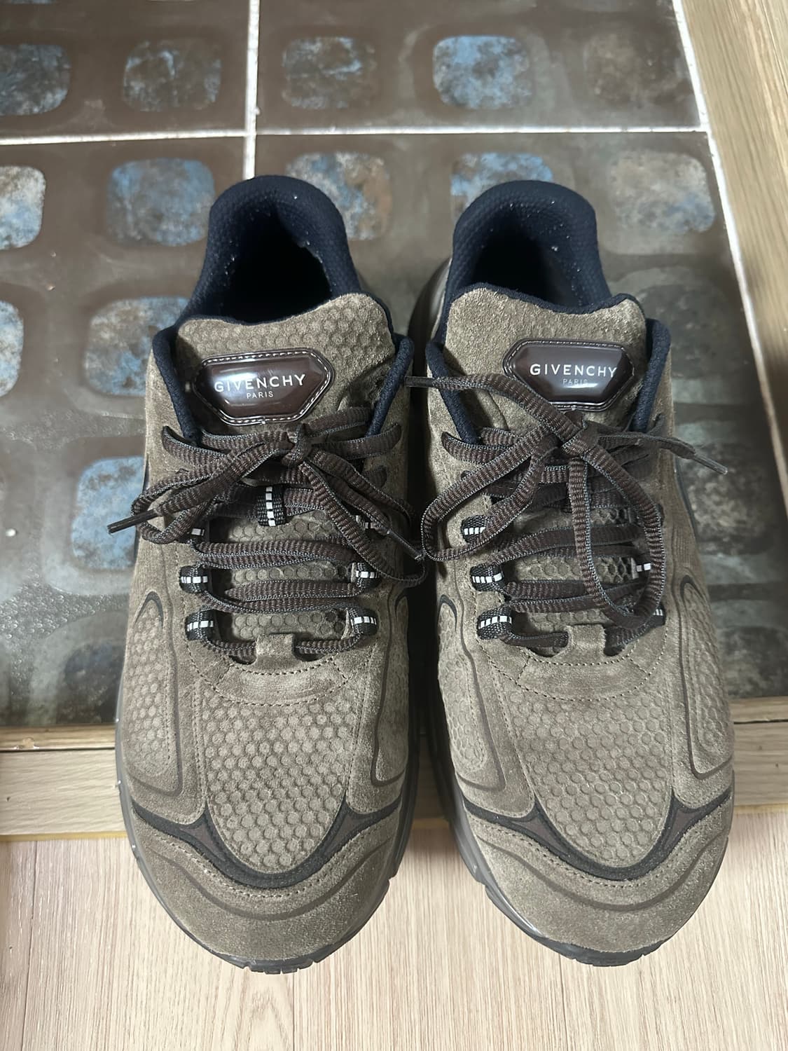 [42] 지방시 tk mx 러너 브라운 상품이미지9