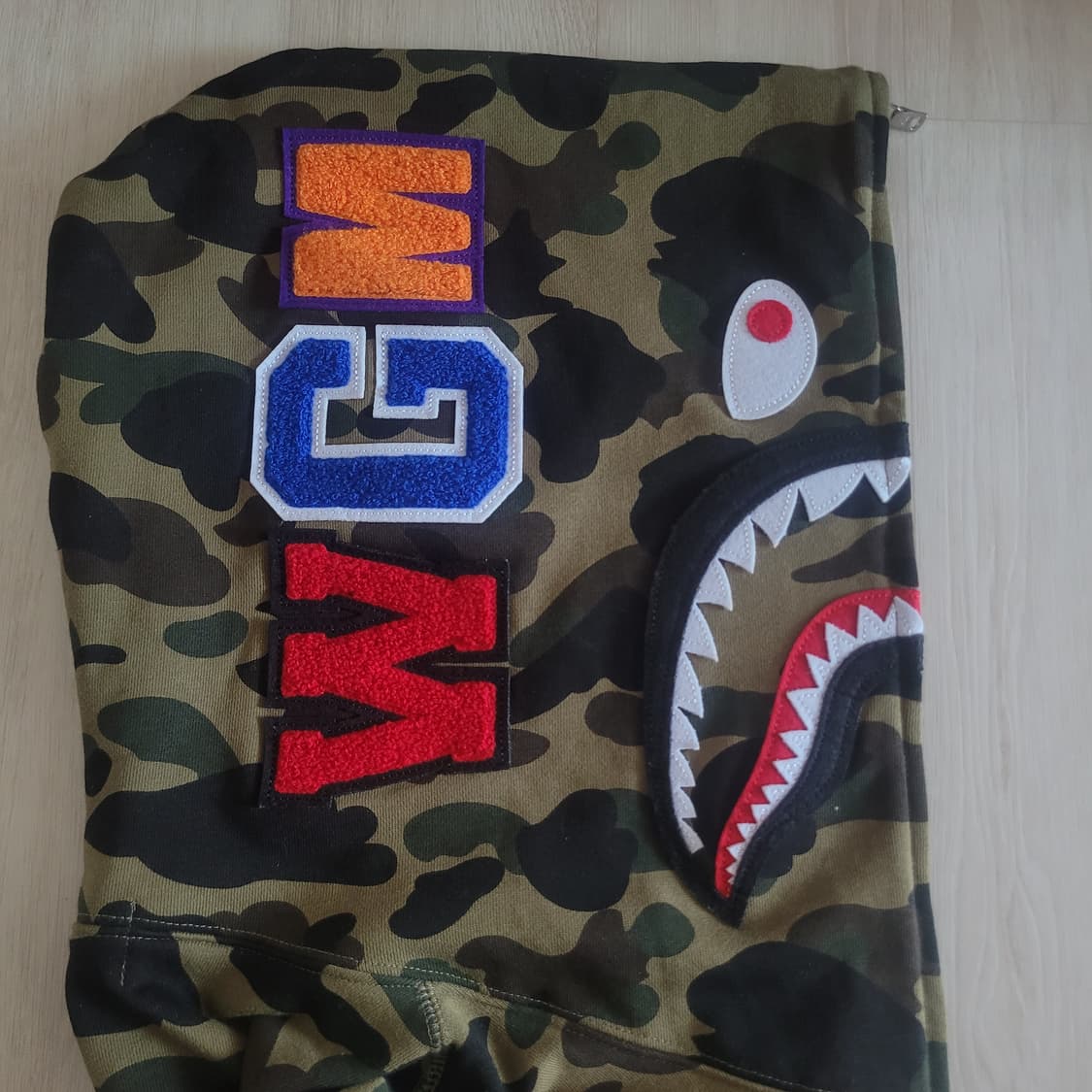 BApe 샤크 카모 후드집업 정품 XL 상품이미지3