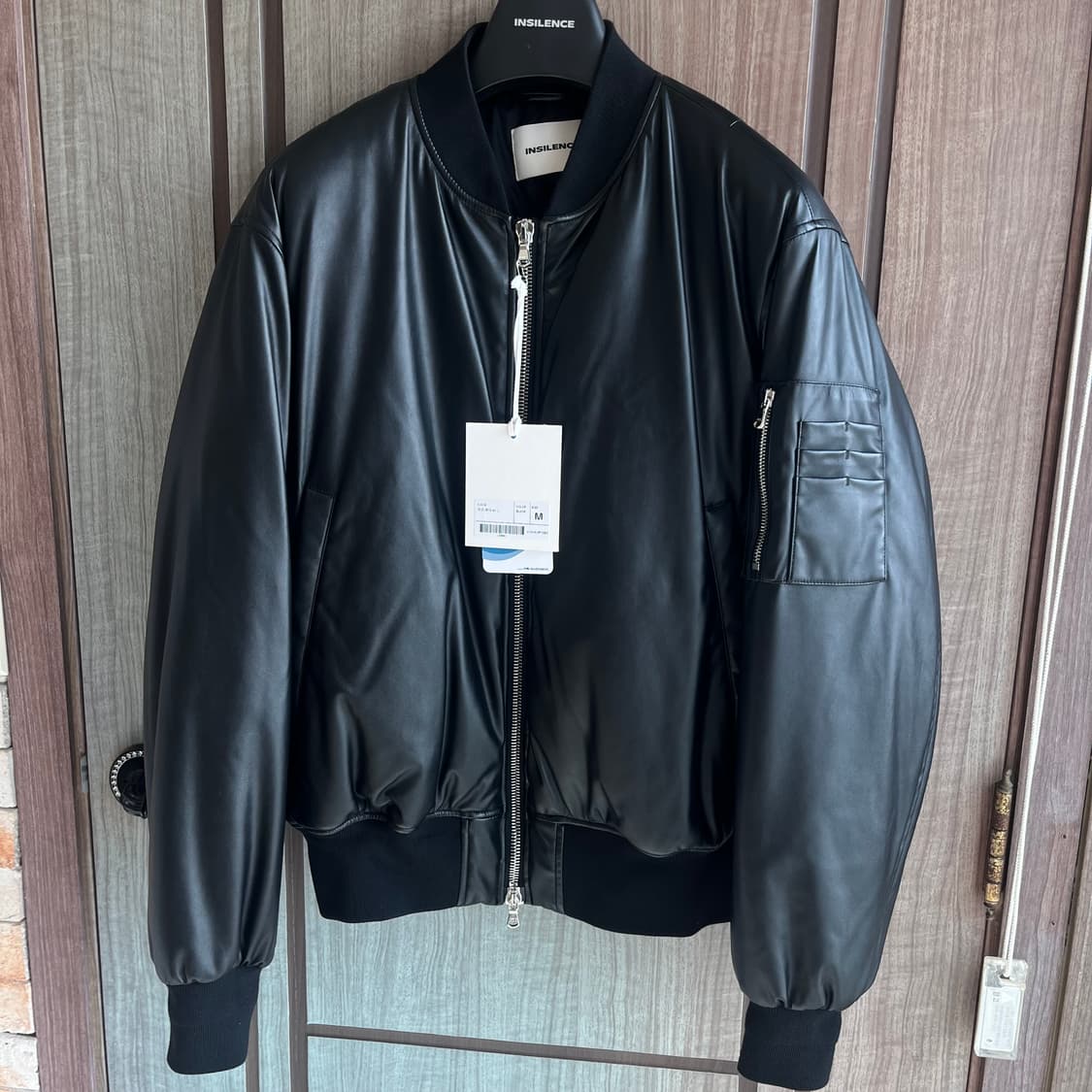 새상품(M)인사일런스 비건 레더 MA-1 블랙 상품이미지1