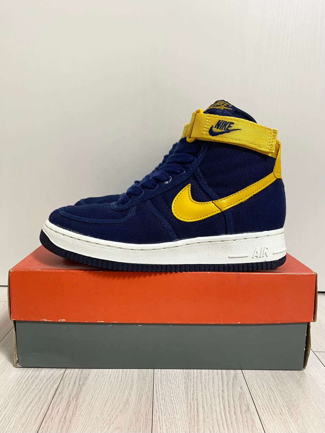 1994년 NIKE AIR FORCE 1 HIGH CVS SC 상품이미지1