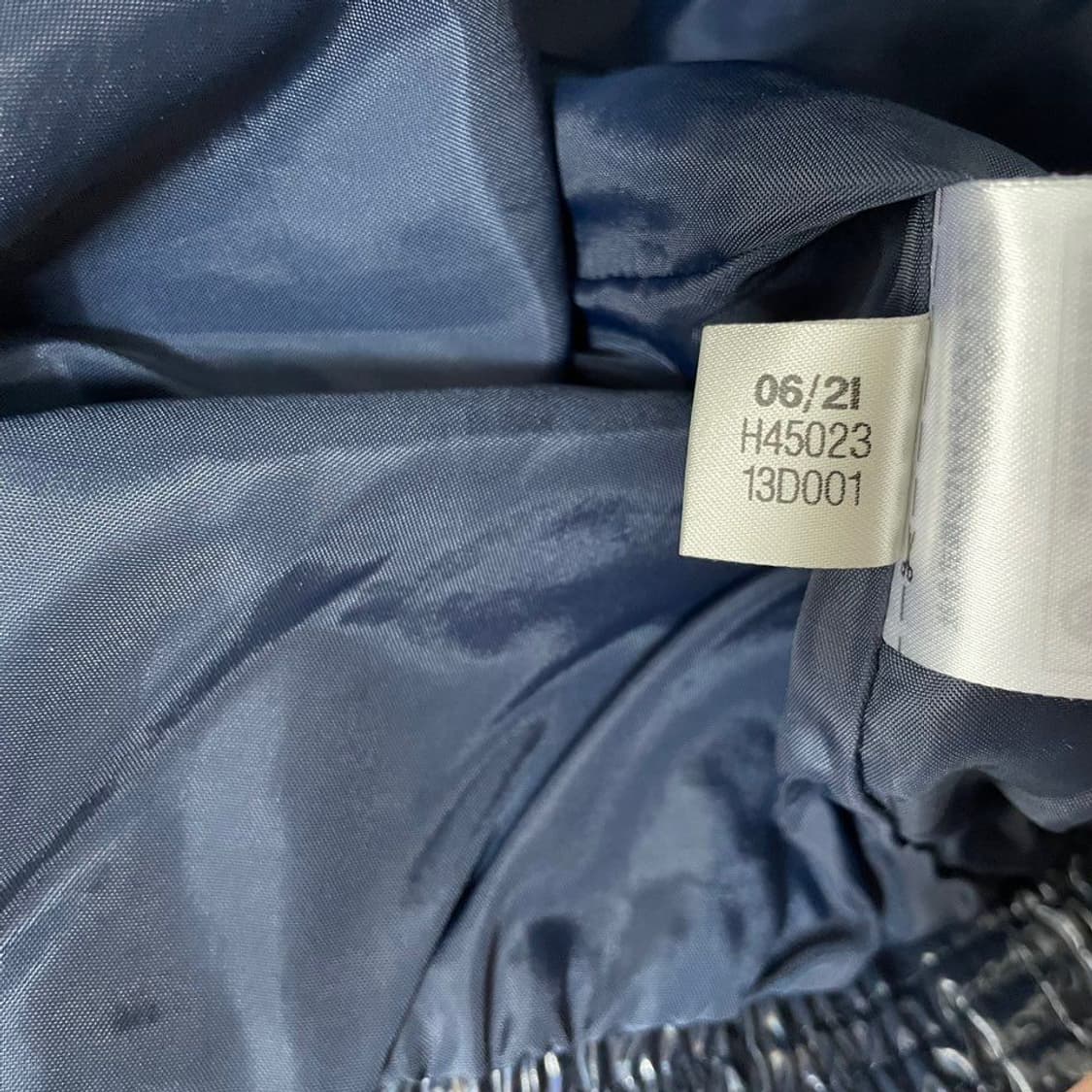 아디다스 네이비 유광 패딩. 5179 상품이미지5