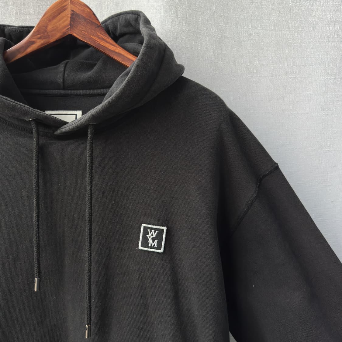 Wooyoungmi 우영미 백로고 후드티 블랙 52 상품이미지3