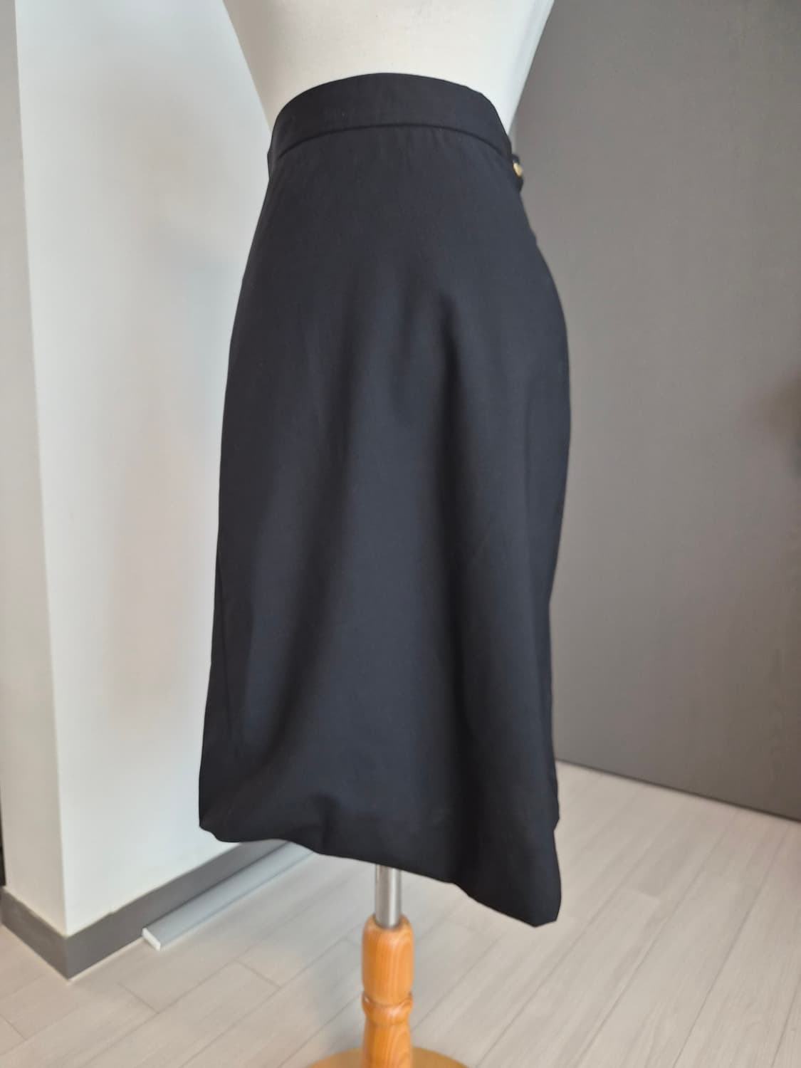 정품 비비안 웨스트우드 레드라벨 아방가르드 블랙 스커트 (사이즈 40) 상품이미지3
