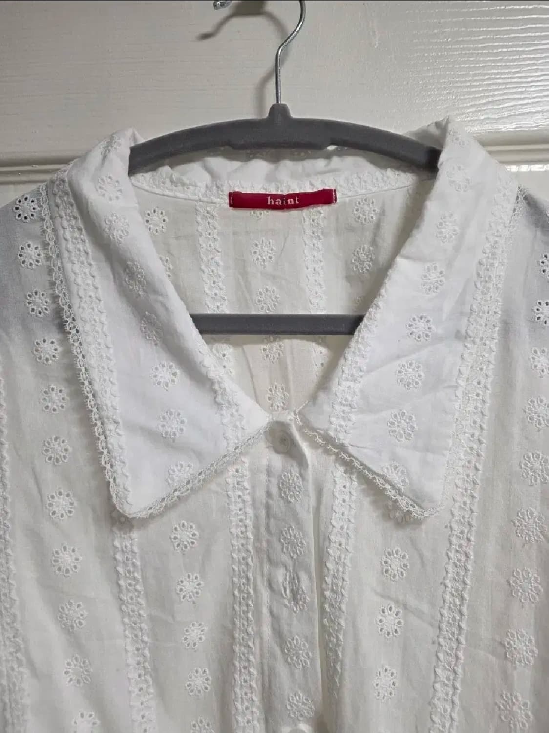 헤인트 화이트 펀칭 블라우스 셔츠 상품이미지3