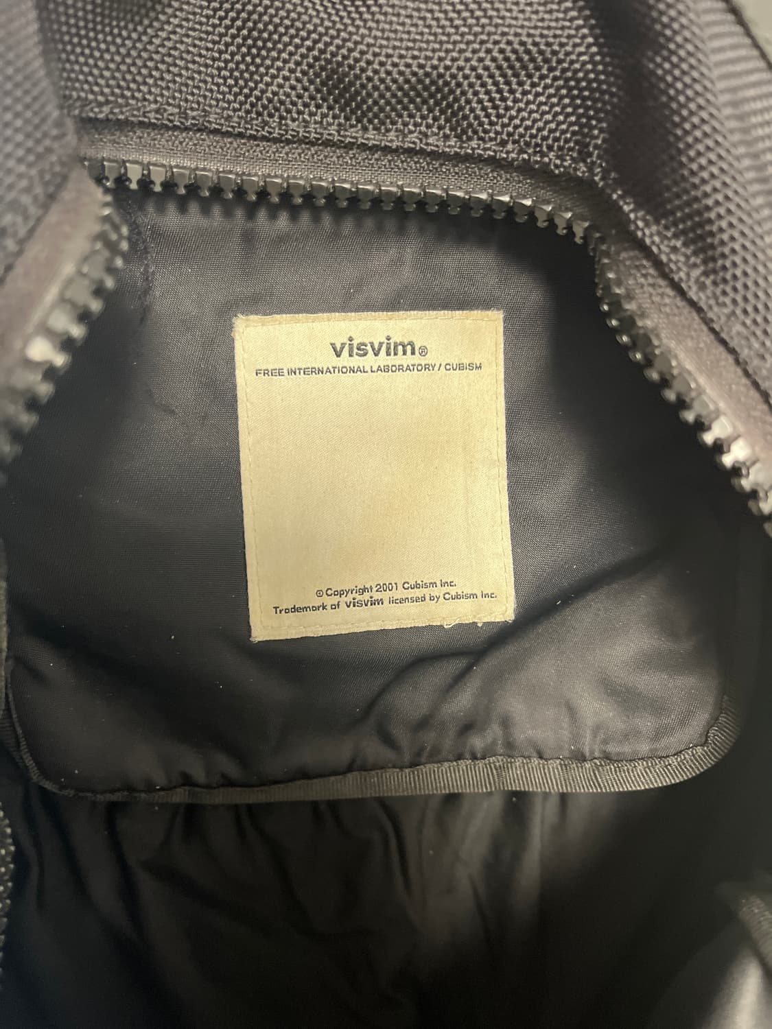 비즈빔 블랙앤브라운 스웨이드 콘초커스텀 발리스틱백팩 20L 상품이미지8