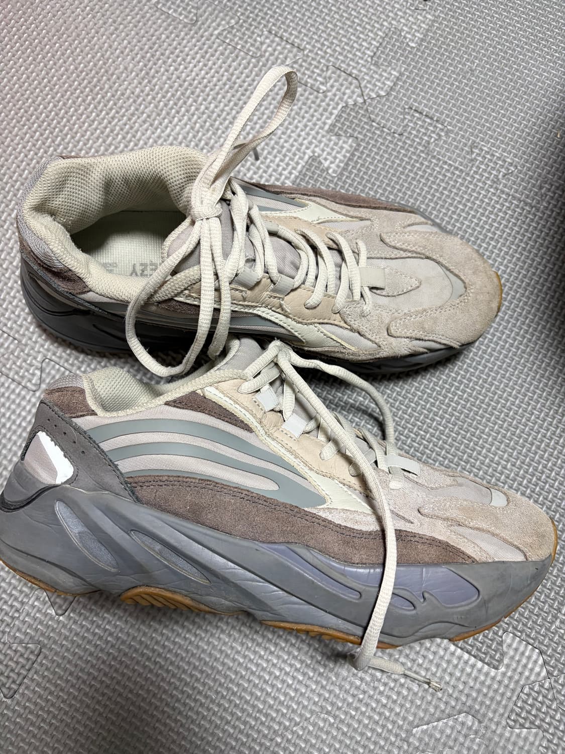 이지부스트 700 테프라 260 상품이미지1