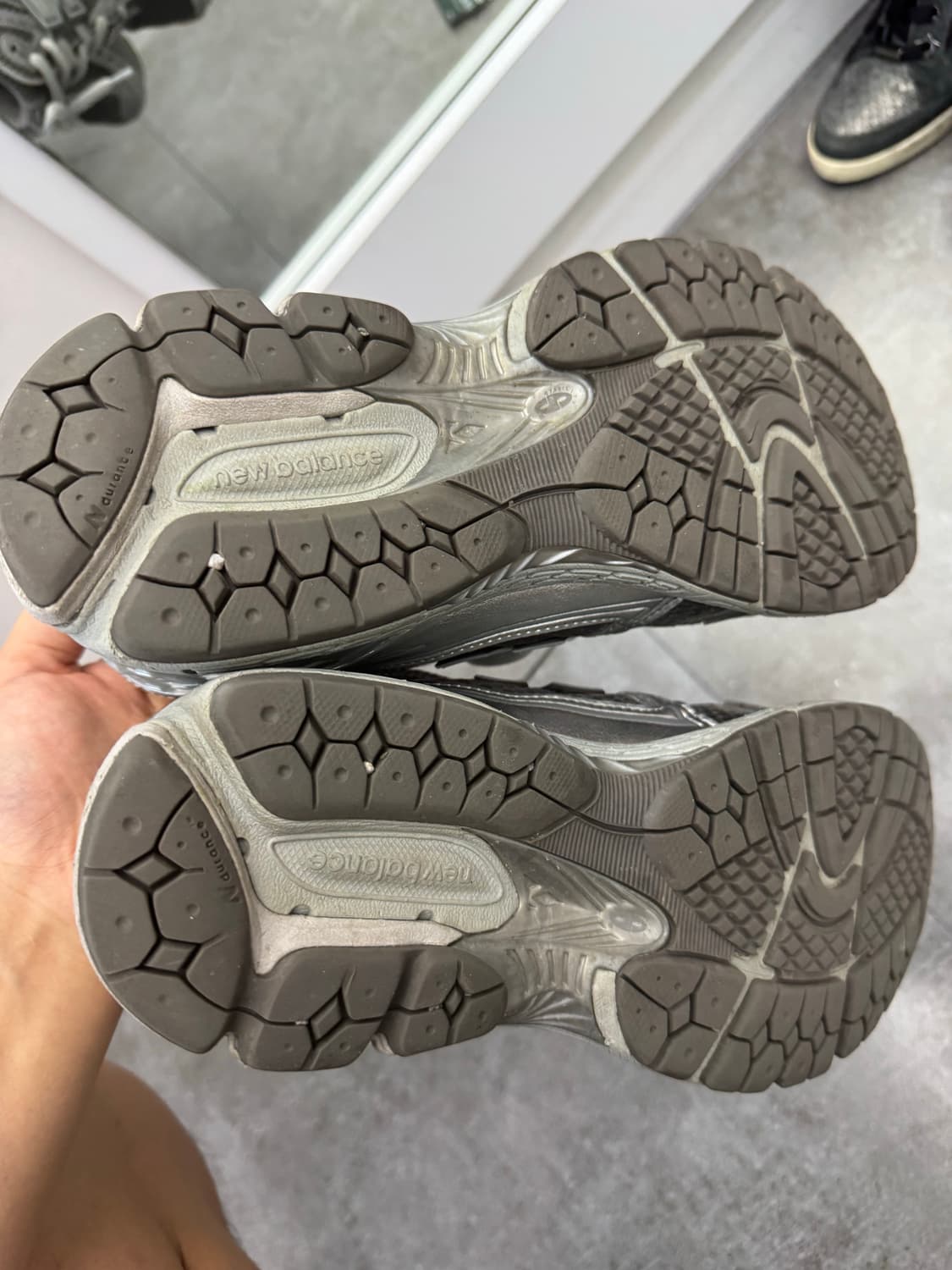뉴발란스 1906r 하버그레이 260사이즈 상품이미지4