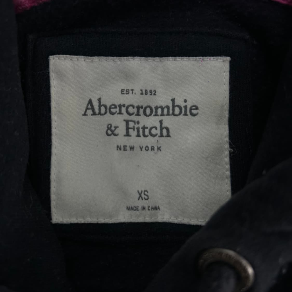 Abercrombie 아베크롬비 핑크 스펠아웃 로고 네이비 후드티 상품이미지5