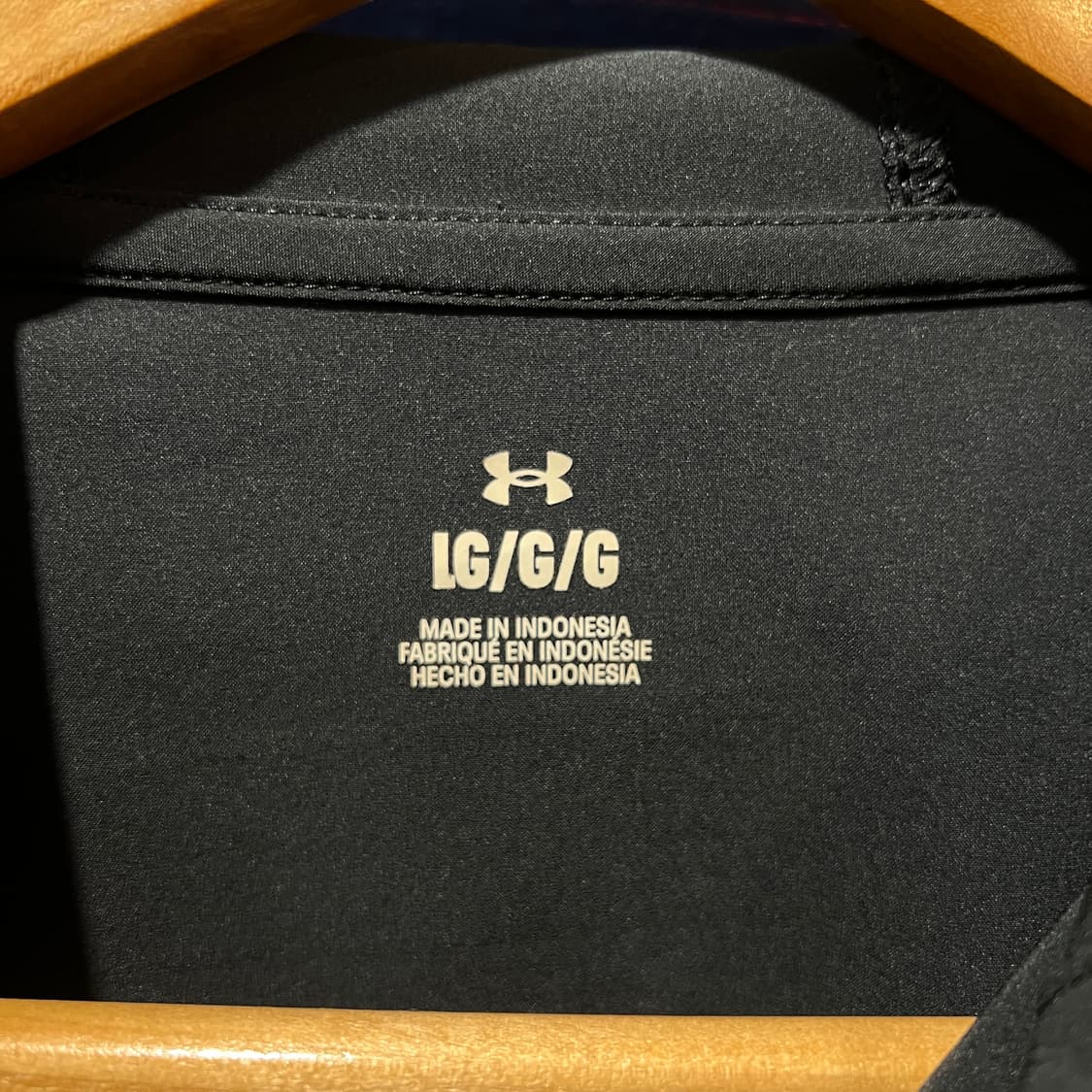 언더아머 후드 바람막이 자켓 상품이미지3