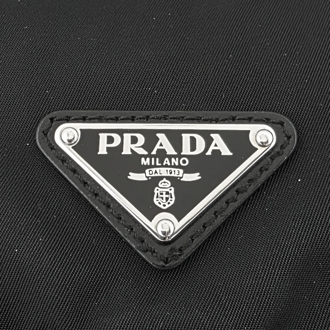 [정품 PRADA] 프라다 사이드 투포켓 나일론 메신저백 크로스백 상품이미지9