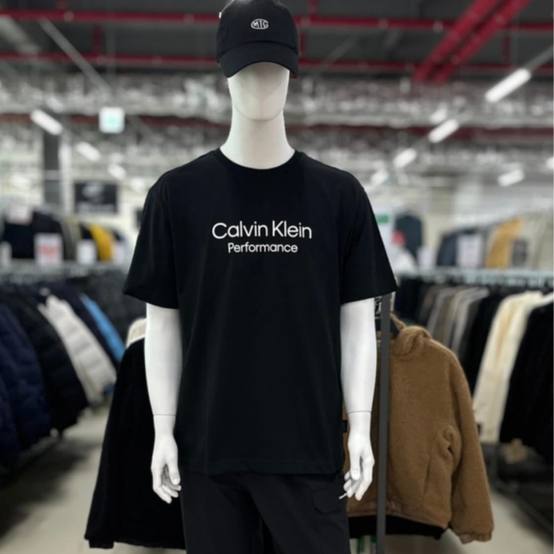 남성) 25SS CALVIN KLEIN 퍼포먼스 반팔 티셔츠 상품이미지1