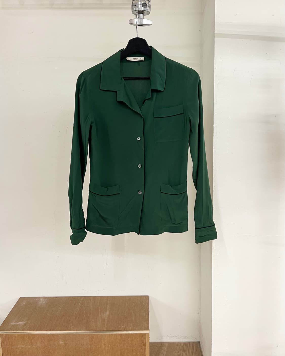 프라다 그린 실크 파자마 버튼 업 블라우스 상품이미지1