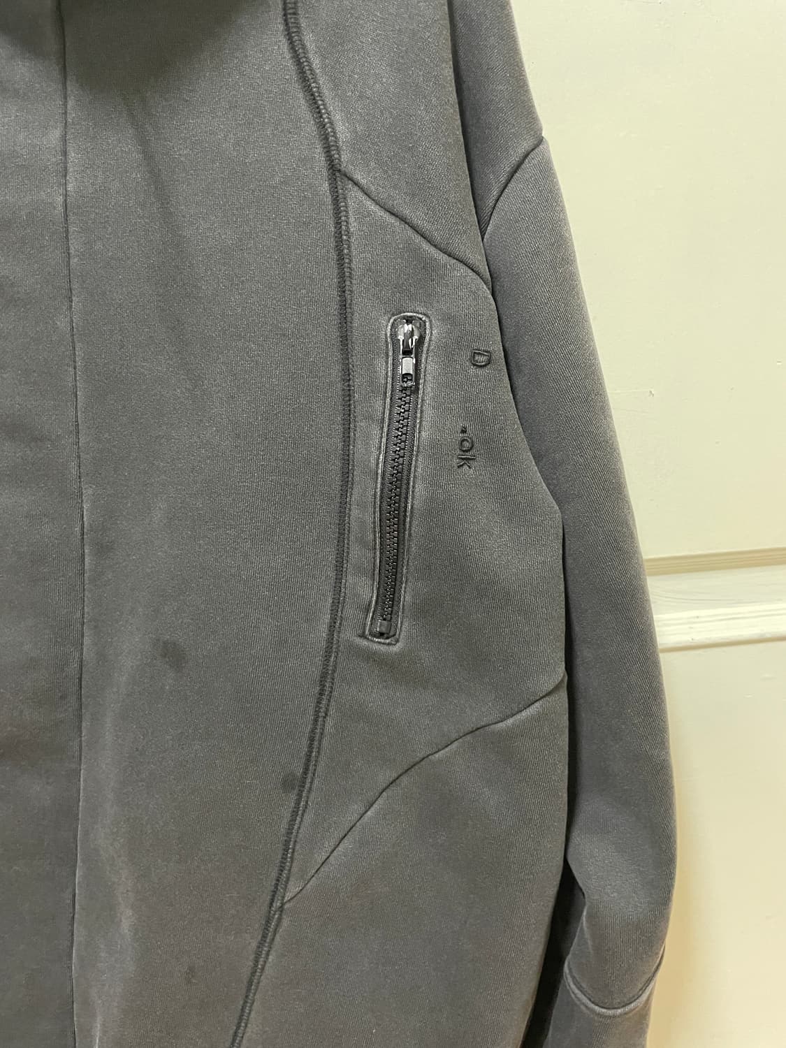 디퍼런트이즈오케이 하이넥 맨투맨  상품이미지2