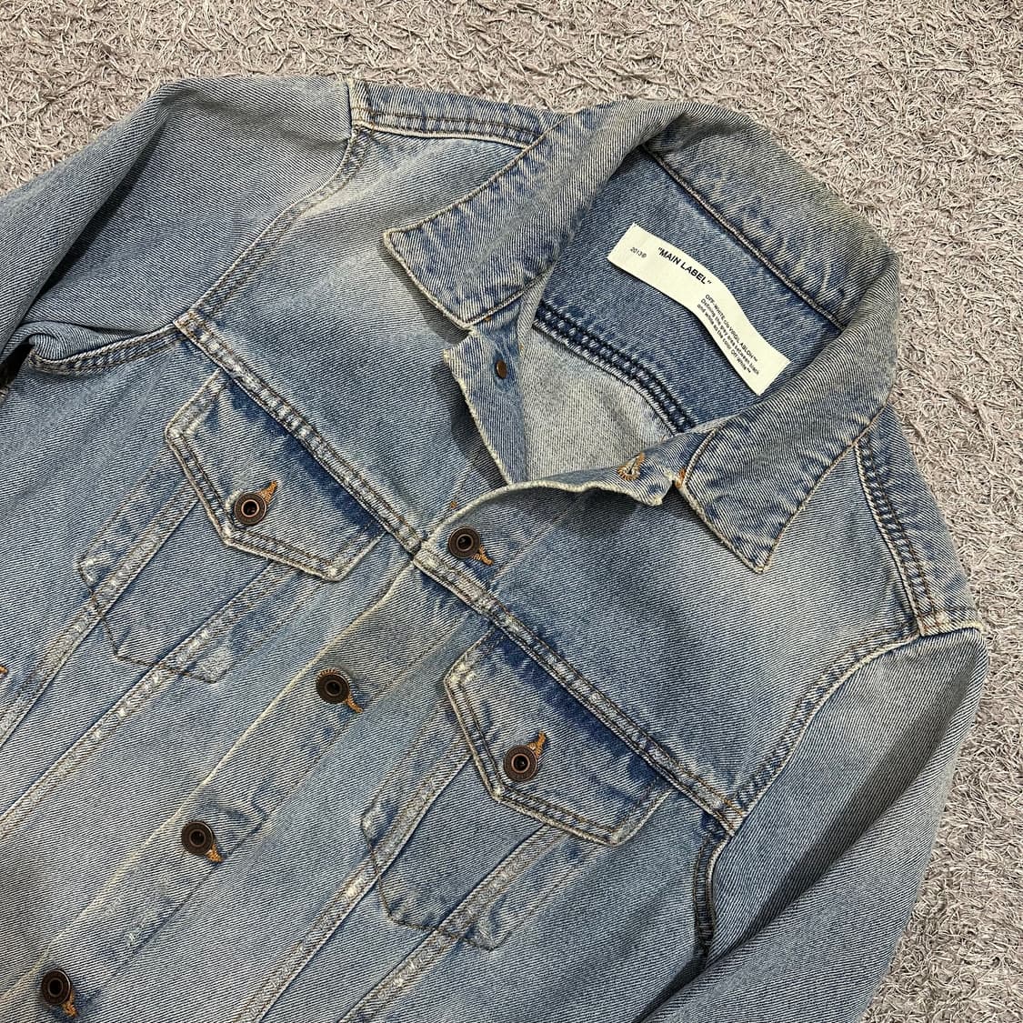 [90-95] 오프화이트 11주년푸시아슬림핏 데님자켓 상품이미지1