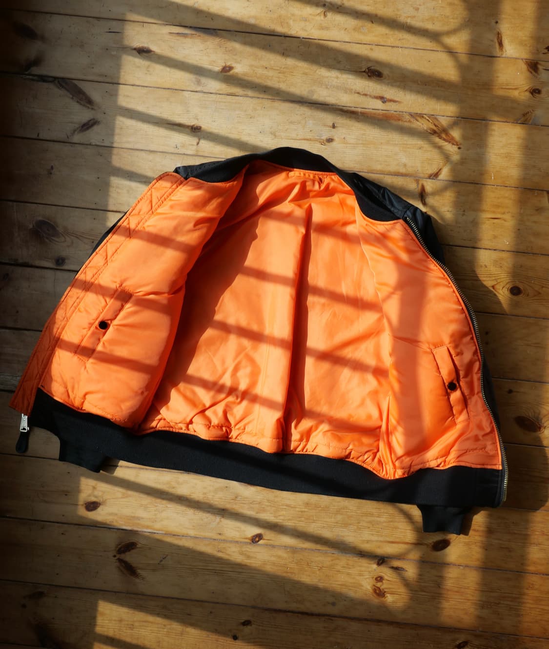 [알파인더스트리 × TNA] 리버서블 MA-1 항공점퍼 상품이미지2