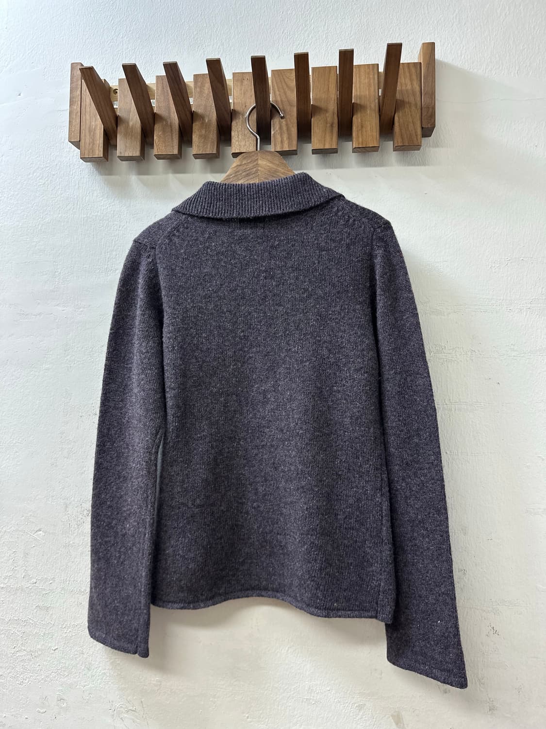 일본빈티지 울100% 플라워 포인트 카라 니트 가디건 상품이미지4