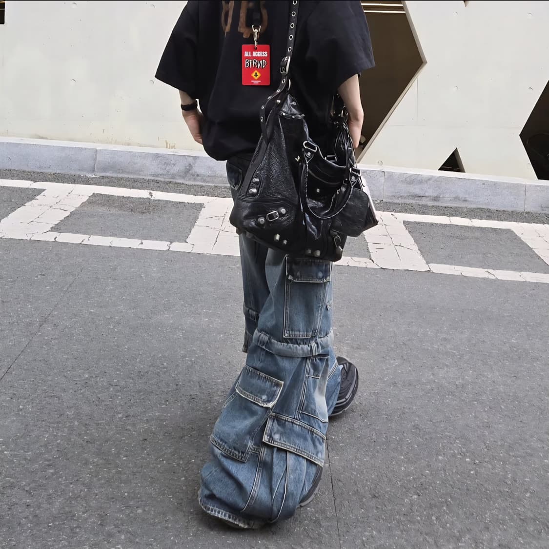 발렌시아가 르카골 토트백 미디움 숄더 블랙 실버 크로스 가방 램스킨 레더 상품이미지2