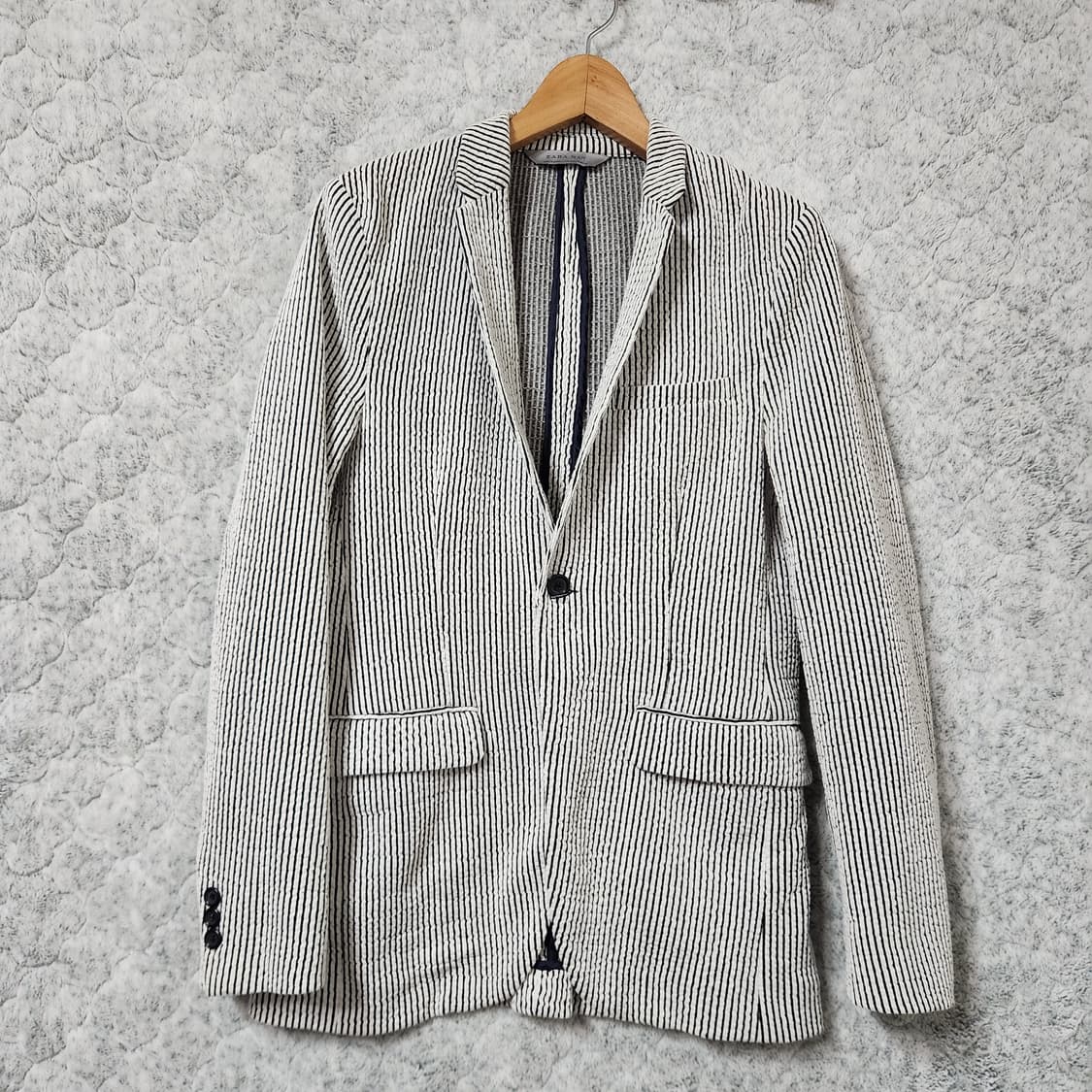 H736 [M] 자라 스트라이프 자켓

 상품이미지1