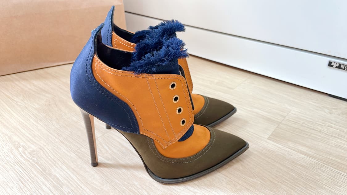 JIMMY CHOO 지미추 새틴 믹스 스틸레토 앵클 부티 하이힐 상품이미지3