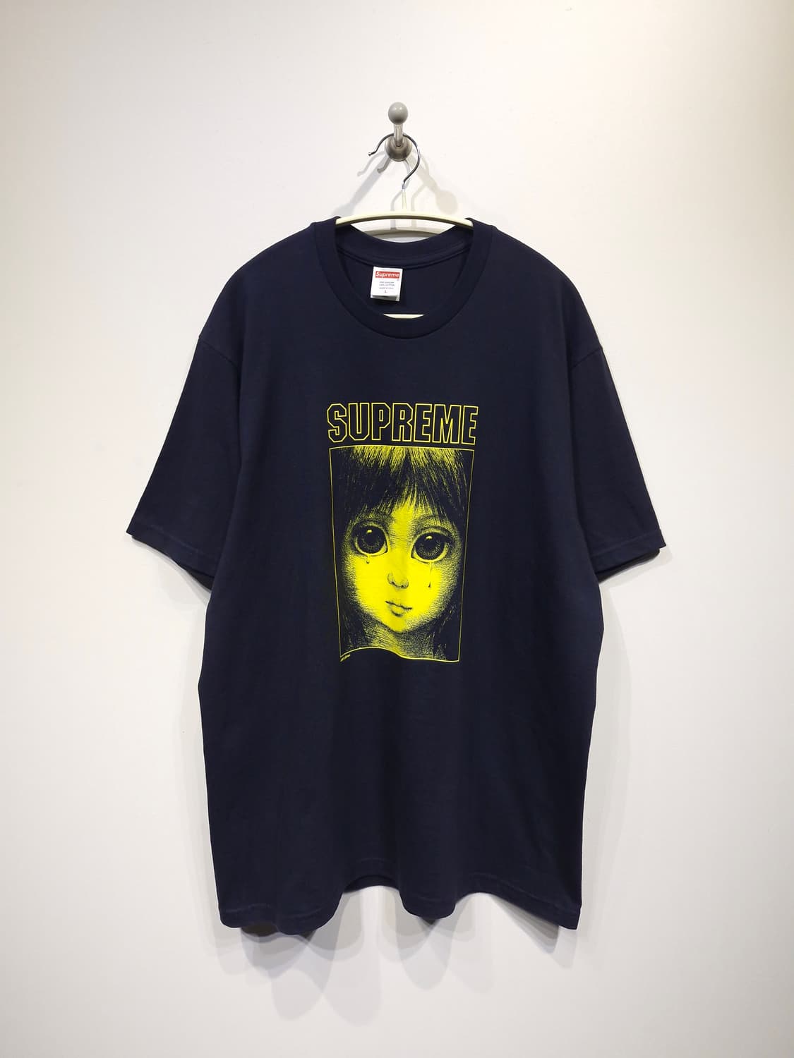 24ss 슈프림 x 마가렛 킨 티어드롭 티셔츠 네이비 상품이미지1