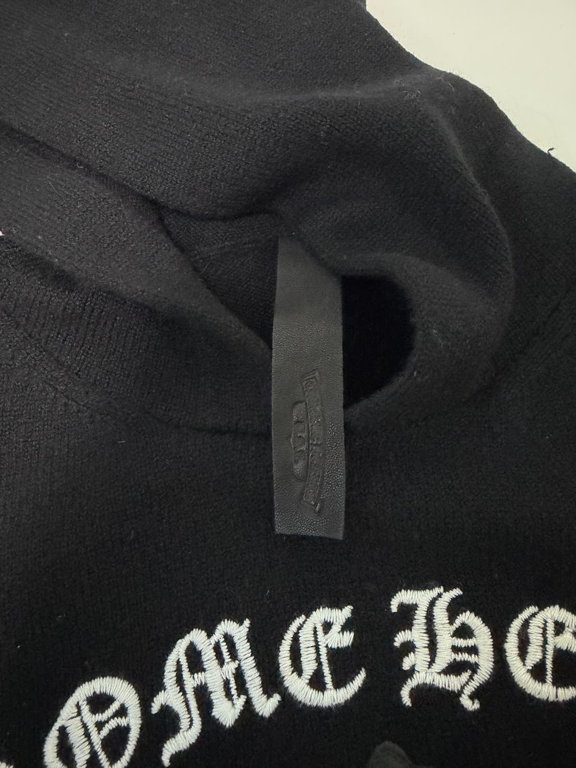 새상품 신형 크롬하츠 레더패치 세메터리 캐시미어 후드티 L 상품이미지2