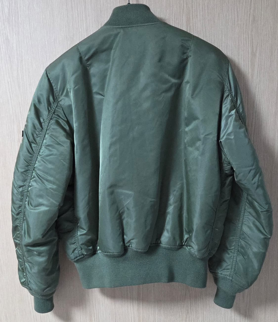 (착샷) 알파인더스트리 ma-1 세이지 마원 상품이미지4