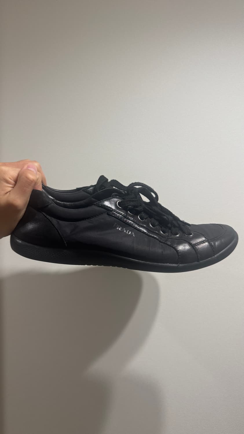 프라다 스니커즈 265 중고 상품이미지1