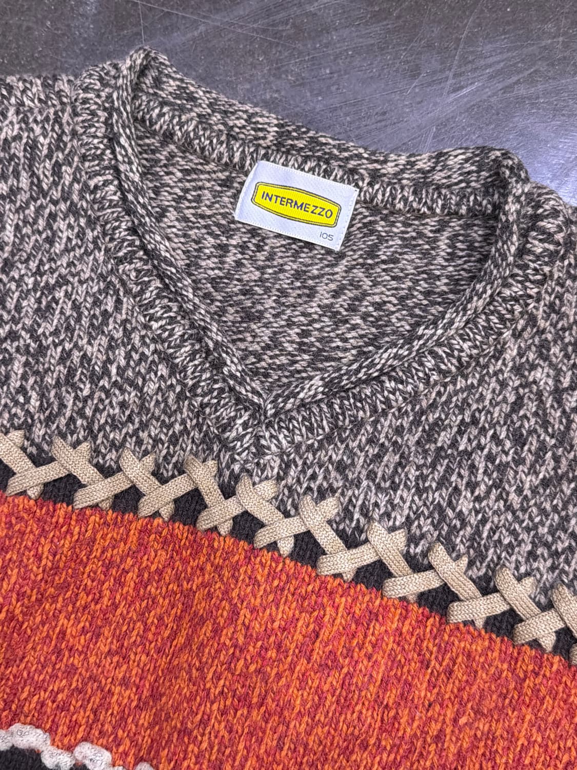 인터메조 스트라이프 배색 로프 울 니트 V넥 스웨터 105 상품이미지3