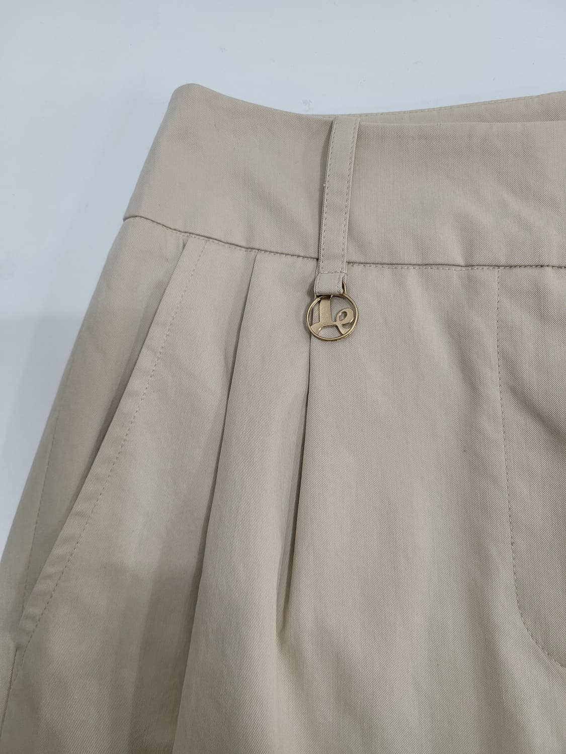 레티켓스튜디오 핀턱 와이드 팬츠 / 여 S 베이지
 상품이미지4