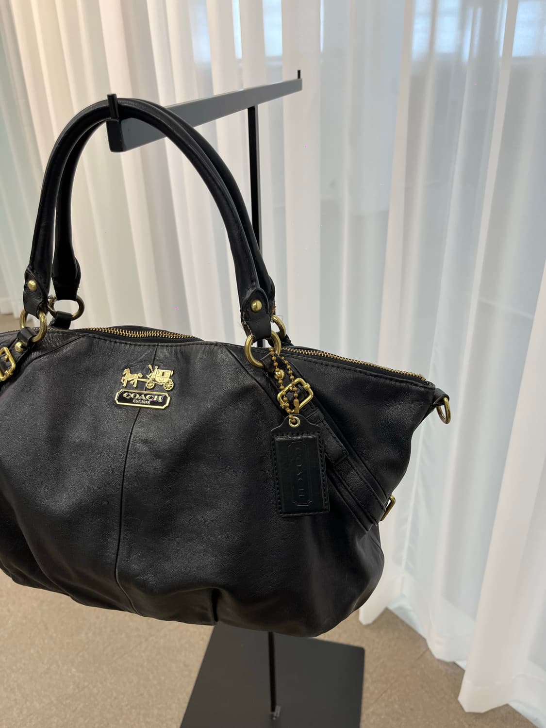 Coach Black Big Shoulder Bag 상품이미지2