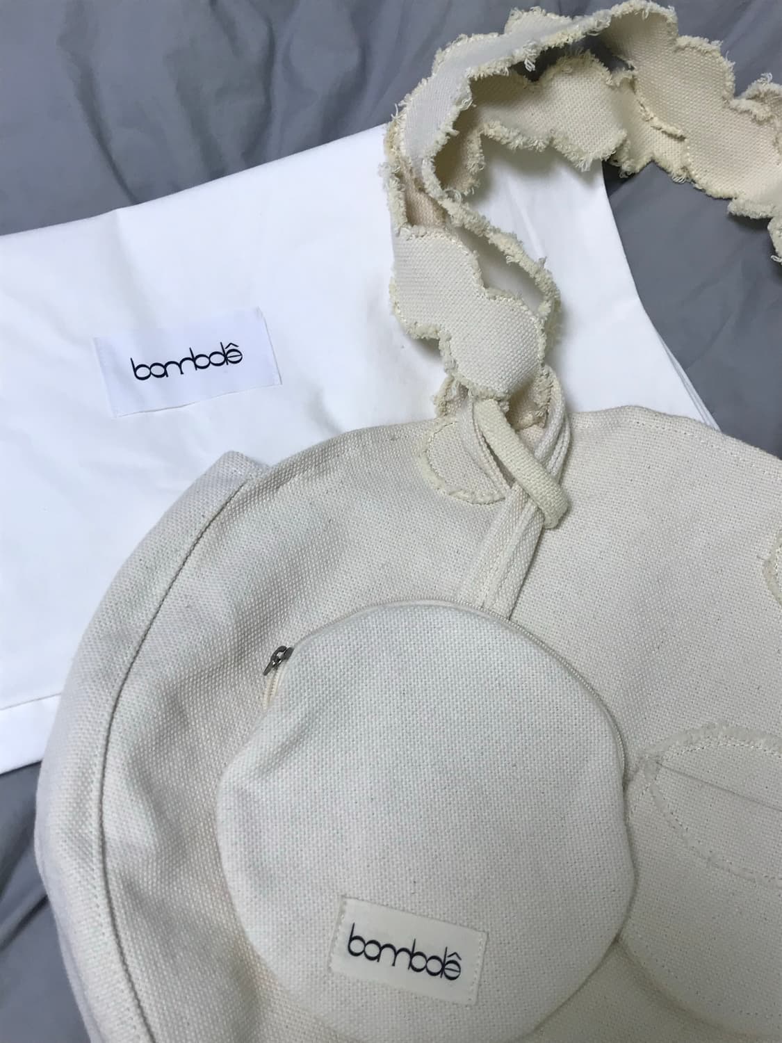 밤볼레 포쉬백 아이보리 상품이미지1