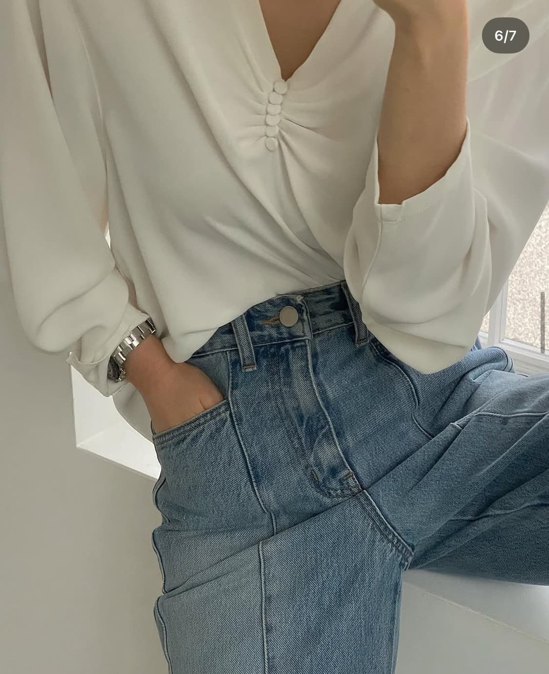 드래곤블루스 버튼 V셔링 블라우스 상품이미지2